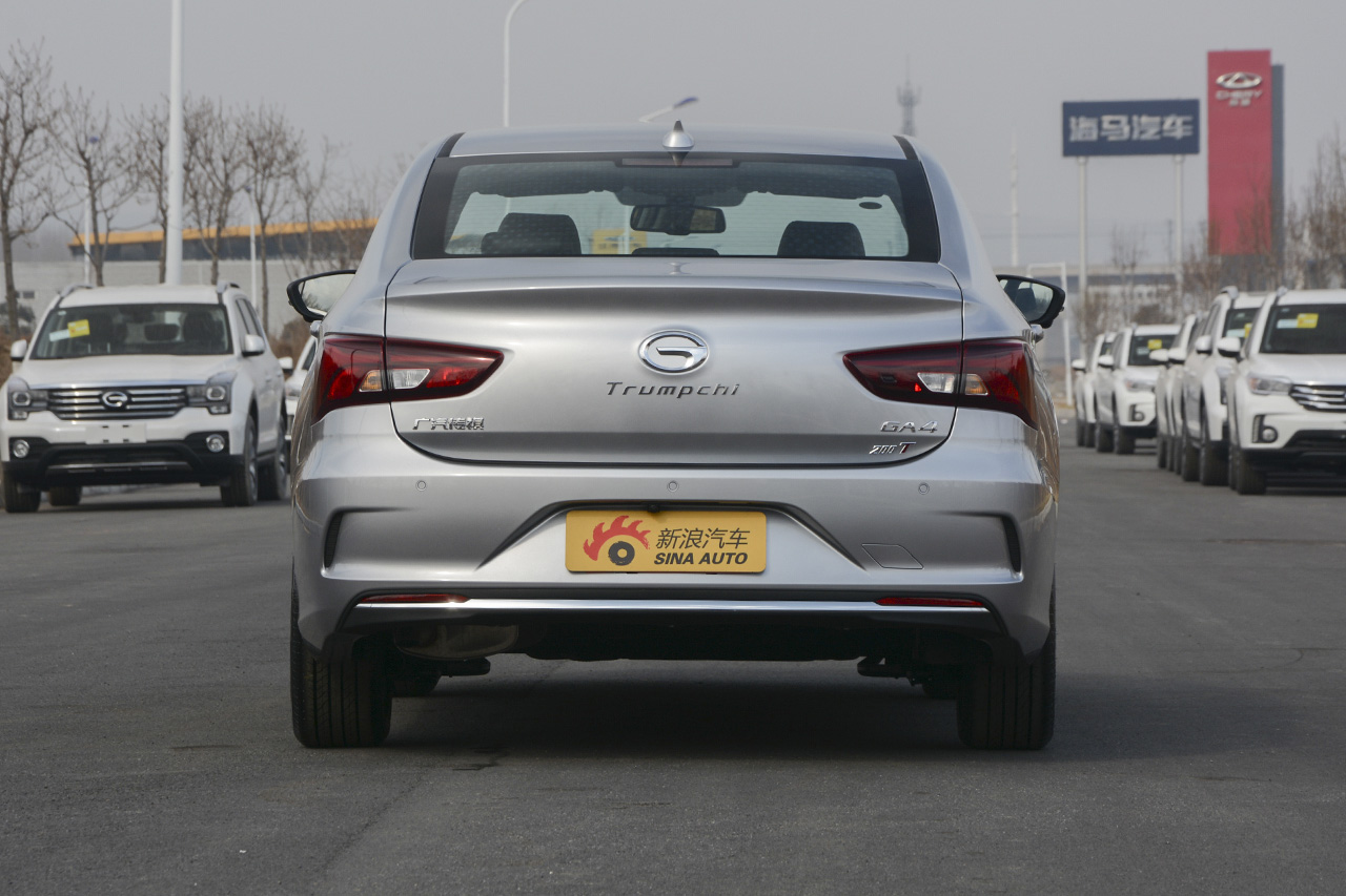 2018款传祺GA4 1.3T自动尊享版200T