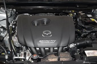 2018款马自达CX-4 2.0L自动两驱蓝天品位版