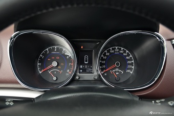 2016款启辰T70X 2.0L自动睿享运动版