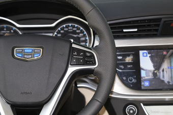 2017款吉利帝豪1.5L手动三厢百万款豪华型