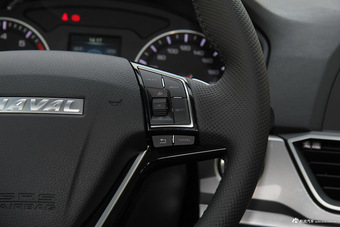 2018款哈弗H6运动版1.5T自动两驱尊贵型红标