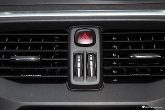 2018款沃尔沃V40 1.5T自动T3 智雅版