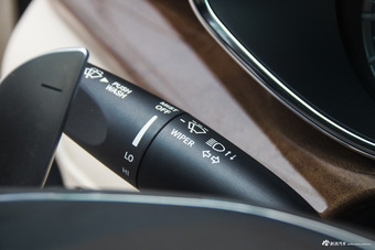 2013款总裁 3.0T自动V6标准型