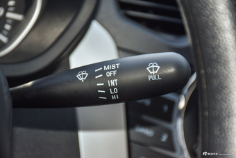 2014款夏利N7 1.3L手动运动尊贵型