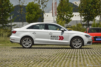 2016款奥迪A3 1.4T自动Limousine 35TFSI风尚型
