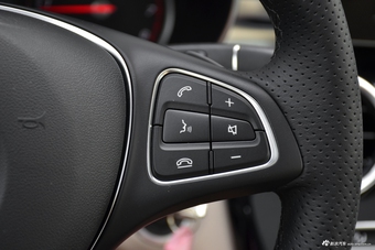 2017款改款奔驰C级C180L 1.6T自动时尚型运动版