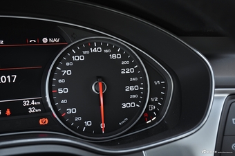 2018款奥迪A6L 2.0T自动30周年年型 35 TFSI 运动型