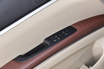 2017款GL8 2.5L自动尊贵型