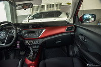 2016款蓝鸟 1.6L自动炫酷版 烈焰红