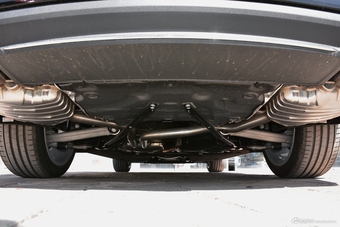 2018款奥迪A6L 2.0T自动30周年年型 35 TFSI 运动型