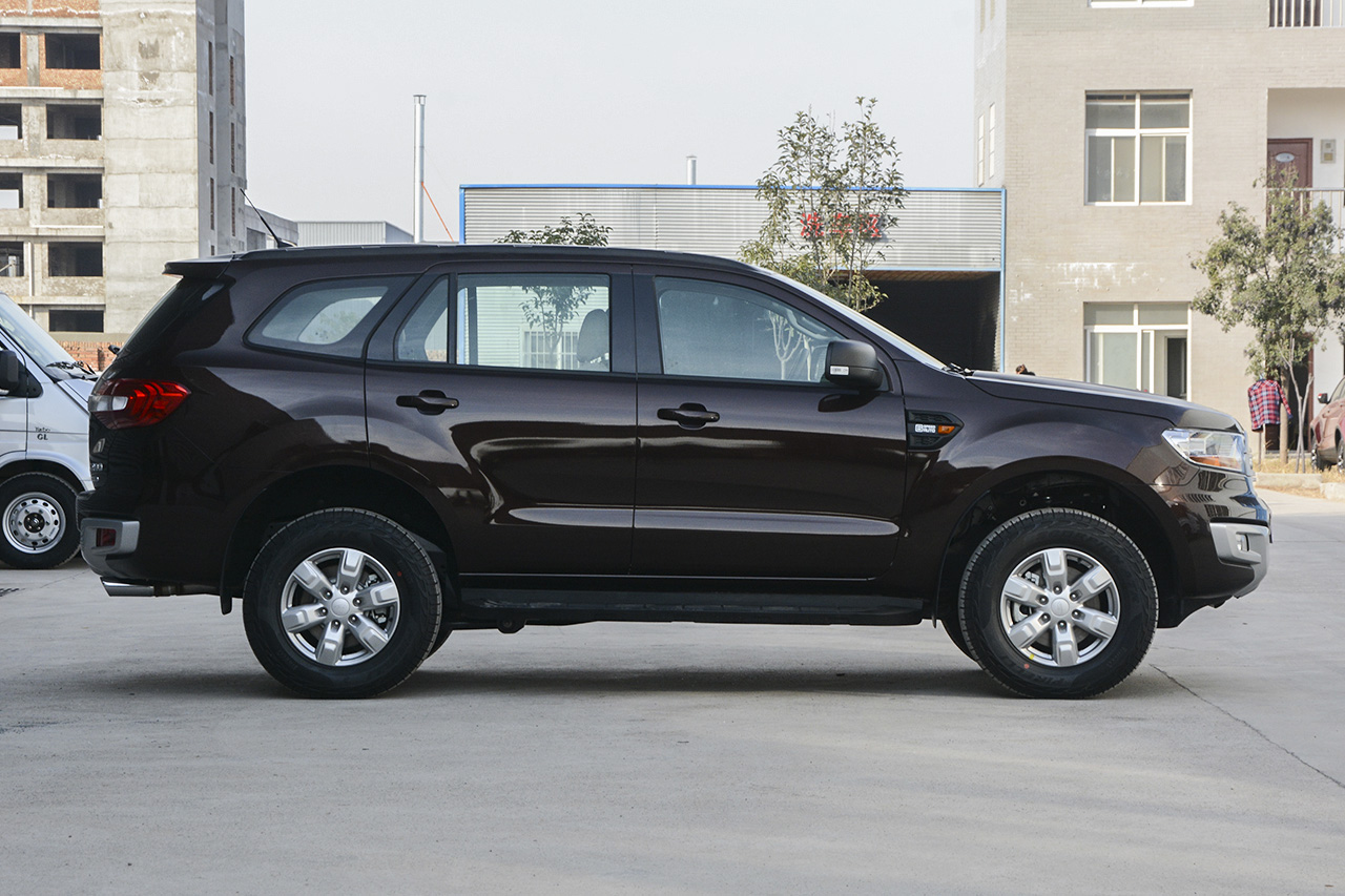 2017款撼路者2.0T自动四驱菁英版汽油5座