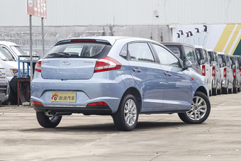 2015款风云2 1.5L手动新锐版 活力蓝