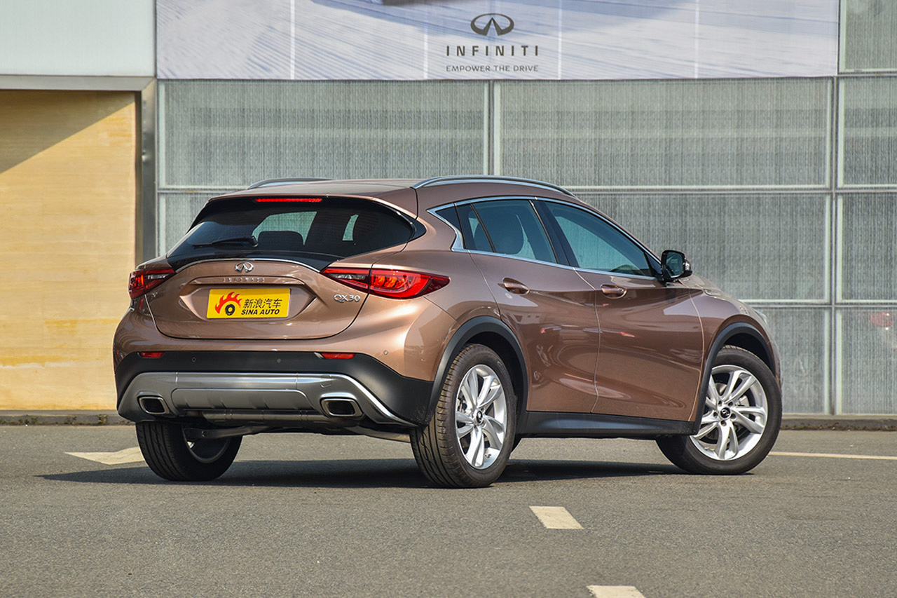 2017款英菲尼迪QX30 1.6T自动两驱时尚版