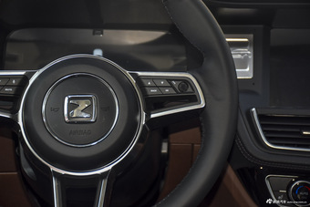 2016款众泰T600 1.5T手动尊贵型运动版