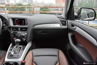 2017款奥迪Q5 Plus 2.0T自动40TFSI技术型