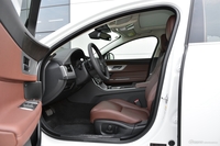 2018款捷豹XFL 2.0T自动250PS尊享版