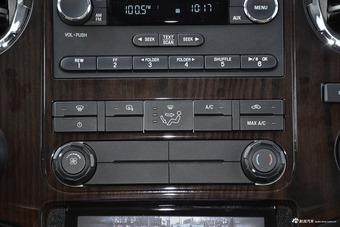 2014款福特F650 6.7L自动柴油