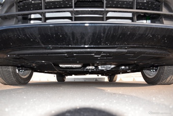 2017款吉利帝豪GL 1.3T手动精英型 墨玉黑