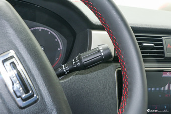 2018款观致3三厢1.6L自动尊贵型