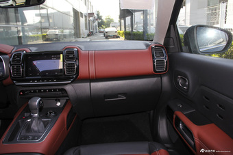 2017款天逸 C5 AIRCROSS 1.6T自动350THP豪华型 