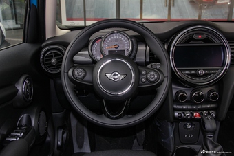 2016款MINI 1.5T自动 COOPER先锋派 五门版