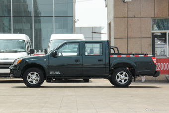 2018款宝典2.9T手动新超值柴油两驱舒适型加长货箱JX4D30B5L