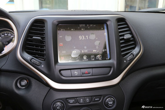 2017款自由光2.4L自动专业版智能包