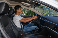 2017款吉利帝豪1.5L自动三厢百万款向上互联版