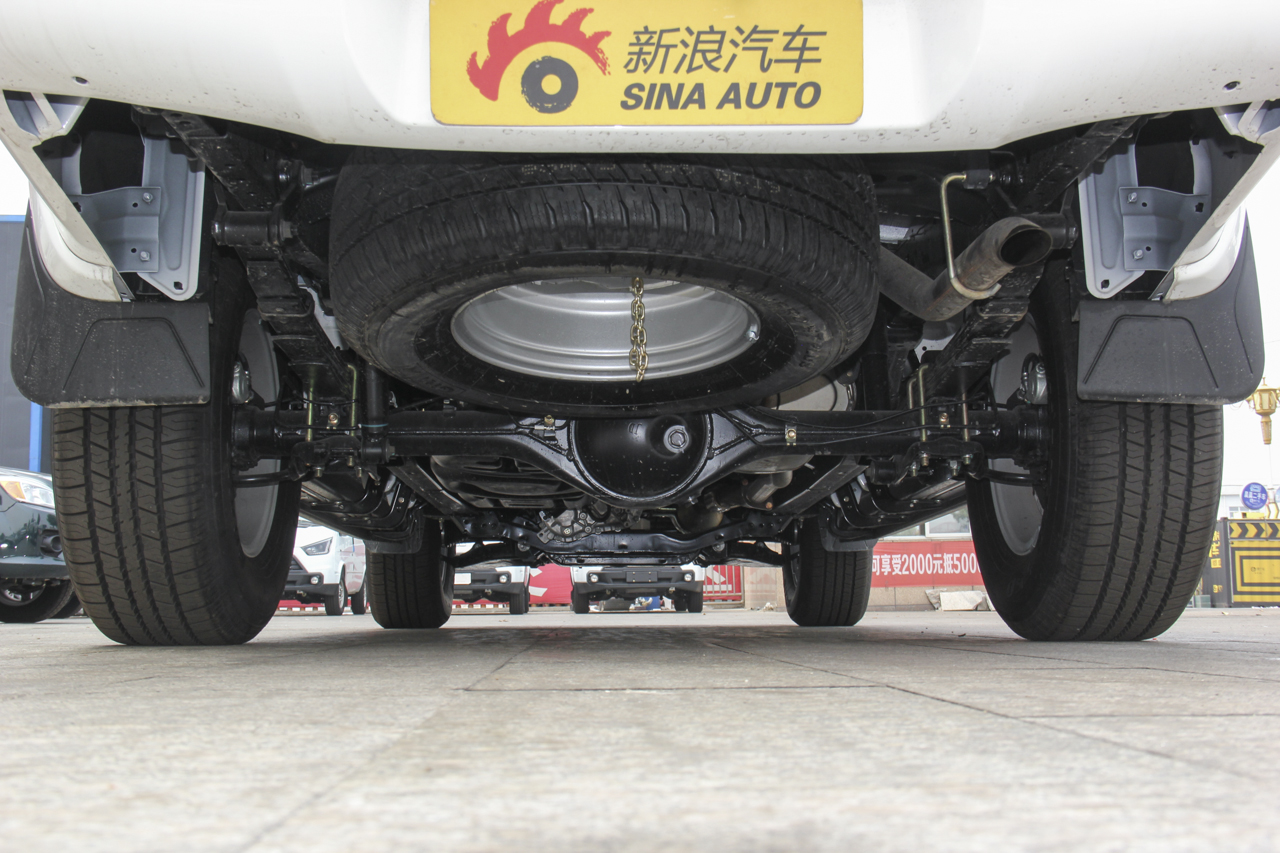 2017款域虎7 2.4T手动柴油两驱豪华版JX4D24A5L