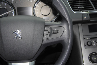 2016款标致3008 1.6THP自动经典版