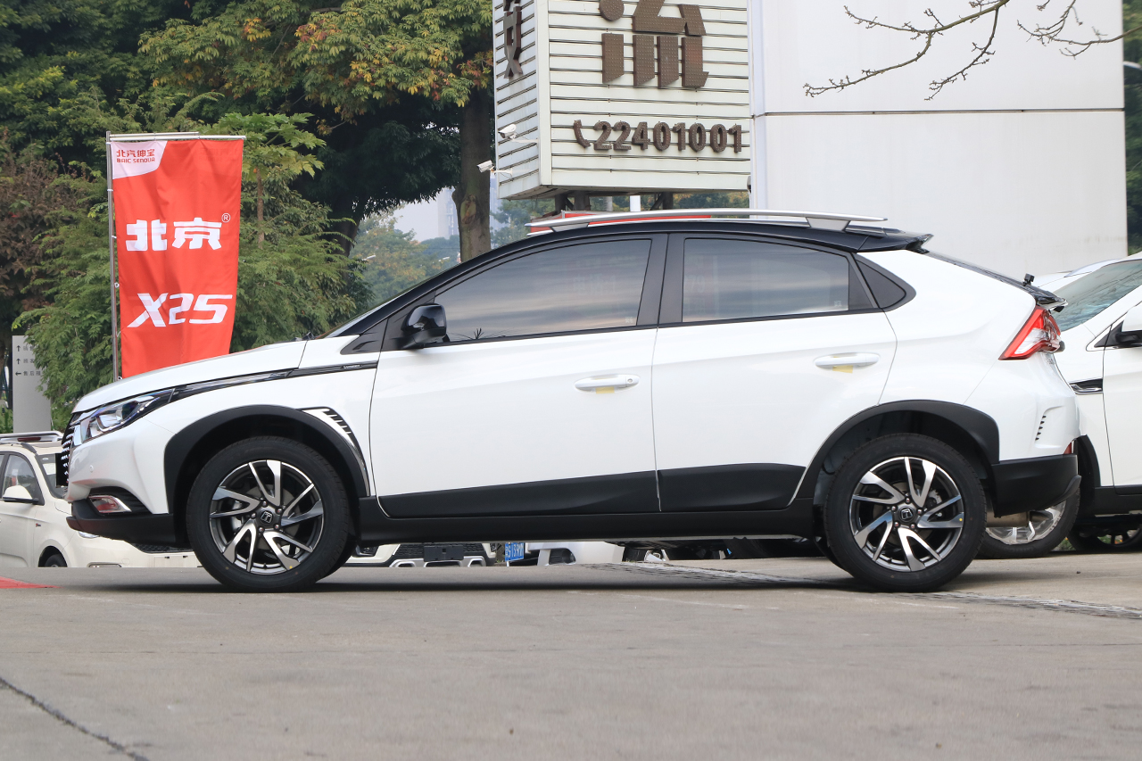 2017款纳智捷 U5 SUV 1.6L手动名士版