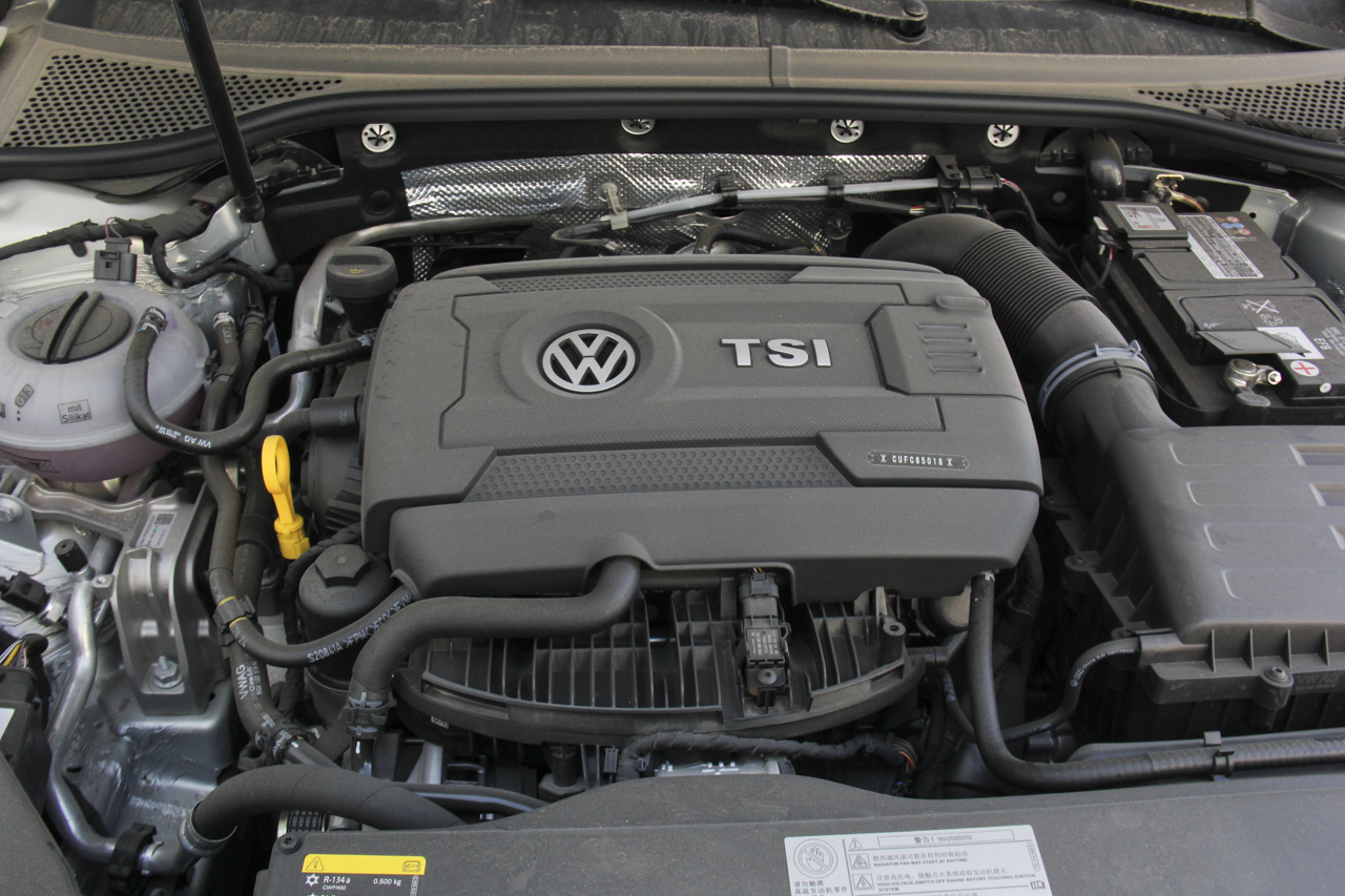 2018款迈腾改款1.8T自动330TSI DSG豪华型