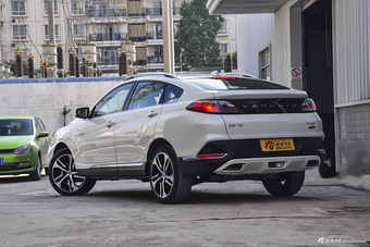 2017款启辰T90 2.0L手动智尚版