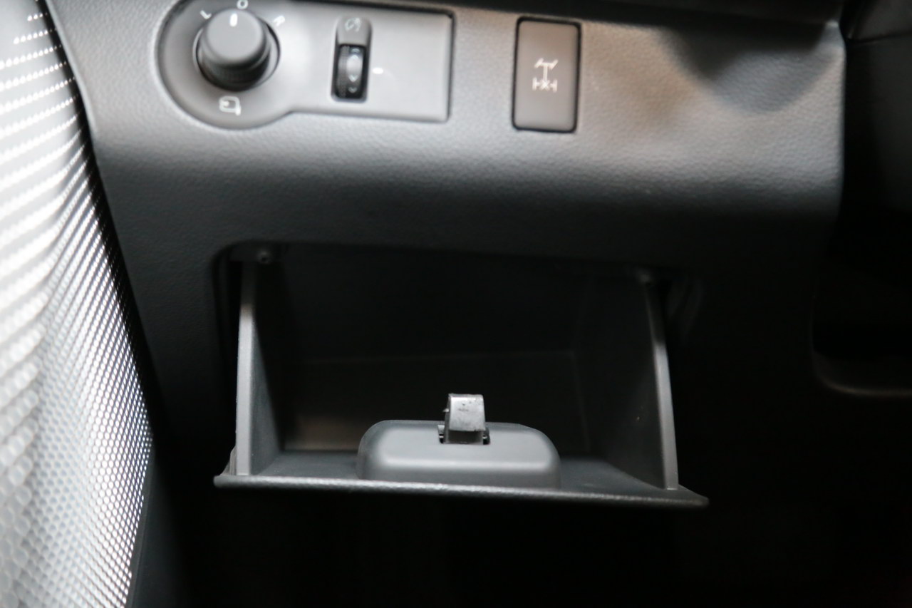 2017上汽大通D90 2.0TGI自动四驱高配版