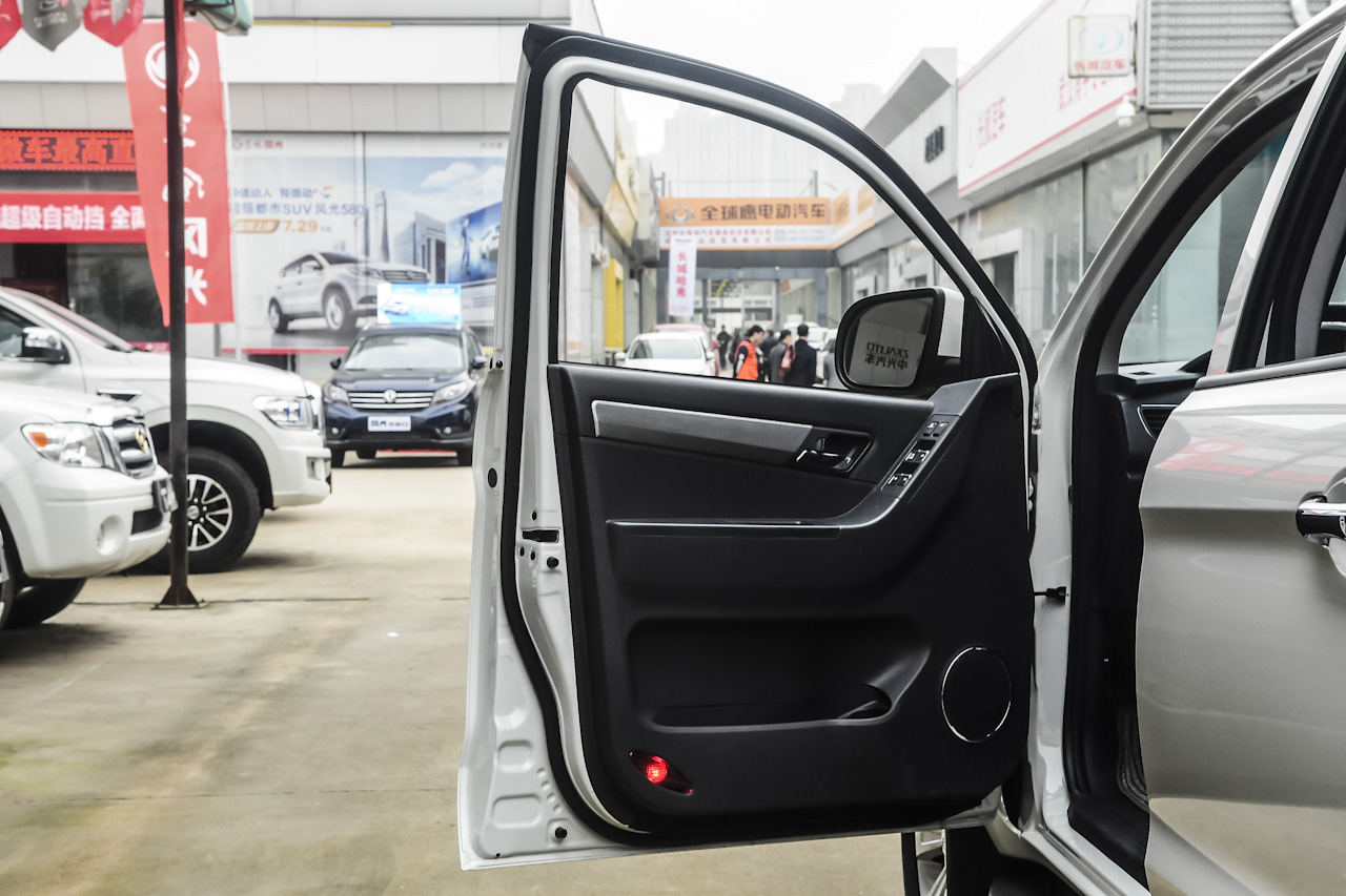 2015款帅铃T6 2.0L手动汽油旗舰型HFC4GA3-3D