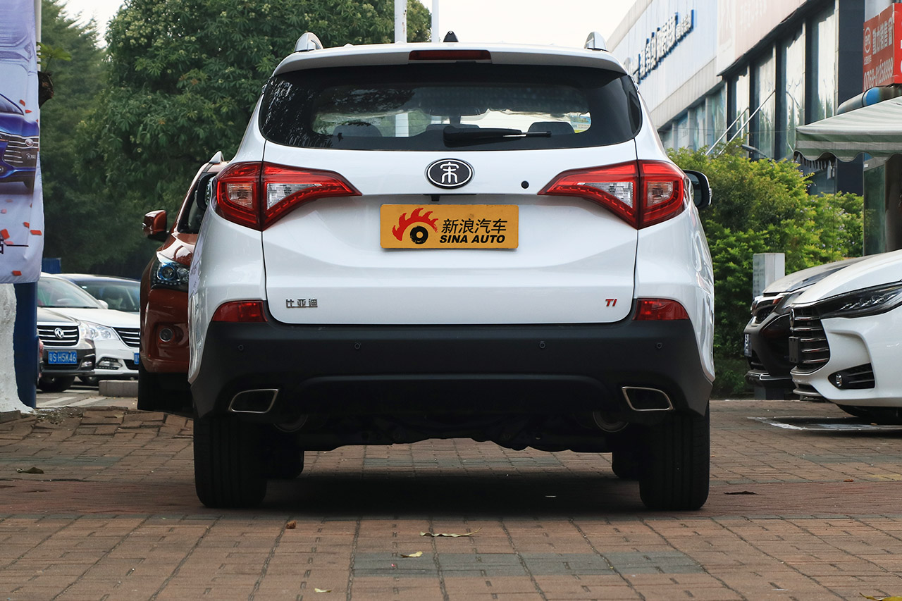 2017款比亚迪宋盖世升级版1.5TI手动精英型