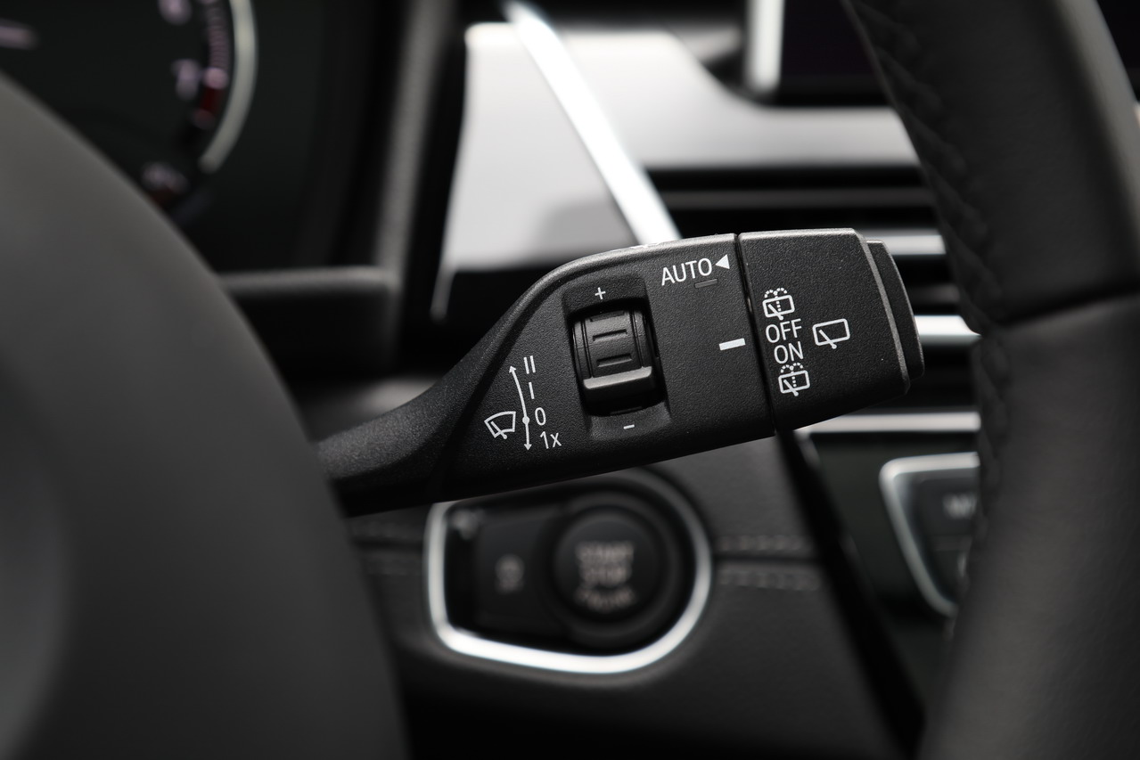 2018款宝马2系旅行车220i 2.0T自动豪华套装