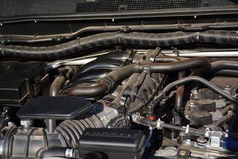 2017款纳瓦拉2.5L手动两驱旗舰版QR25