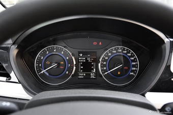 2017款海马S5 Young 1.6L手动豪华型