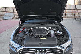2019款奥迪A6L 45TFSI quattro 豪华致雅版