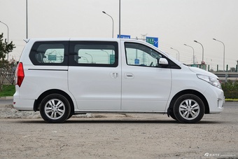 2016款东风风行F600  1.5T手动豪华型