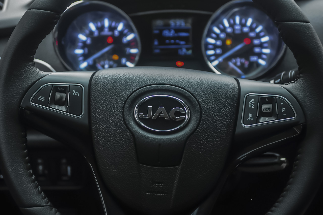 2015款帅铃T6 2.0L手动汽油进取型HFC4GA3-3D