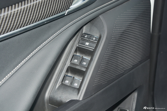 2017上汽大通D90 2.0T手动两驱火星