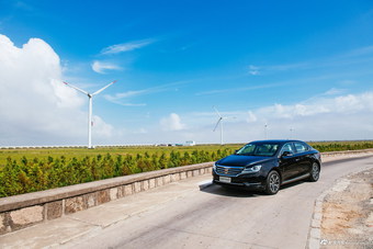 2017款荣威e950官方图