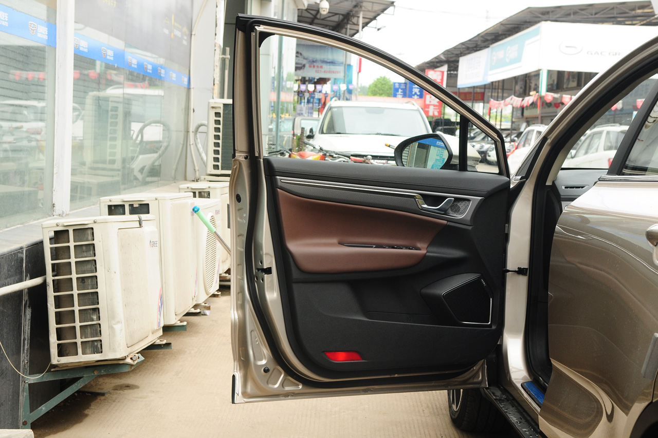 2016款帝豪GS 1.3T自动臻尚型优雅版