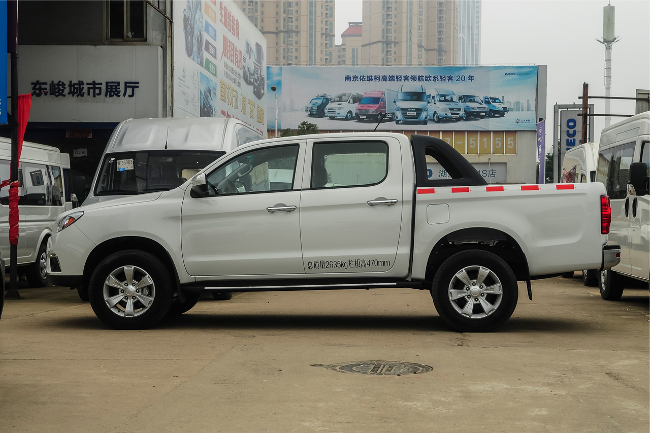 2015款帅铃T6 2.8T手动柴油旗舰型HFC4DA1-2C