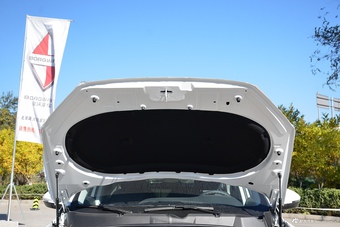 2016款宝沃BX7 2.0T自动两驱精英型 28T