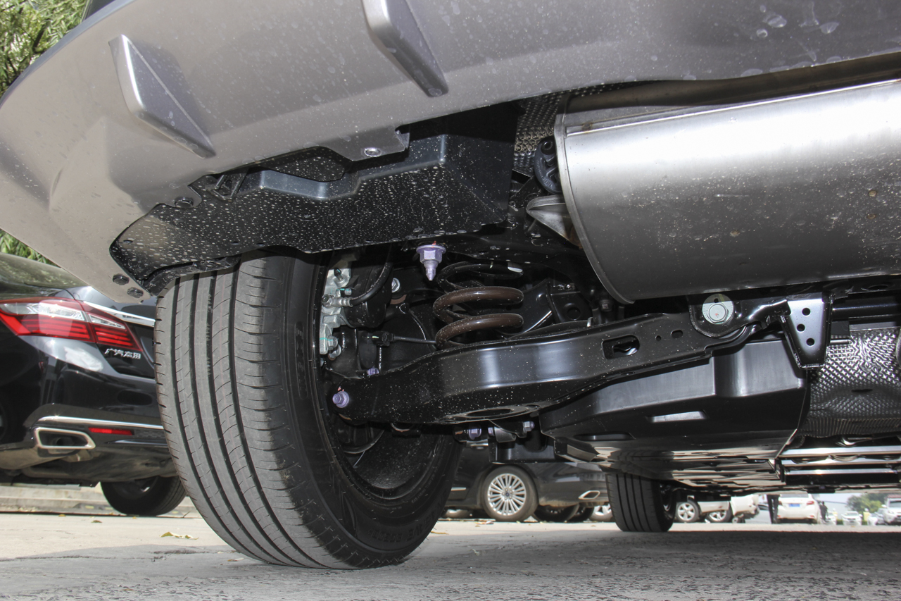 2018款奕泽IZOA 2.0L自动奕驰版