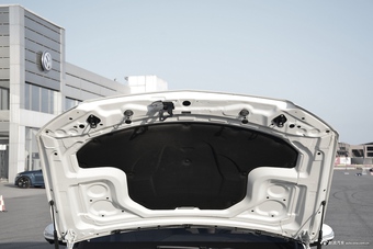 2017款奔驰E级2.0T自动 200 L 运动型 4MATIC