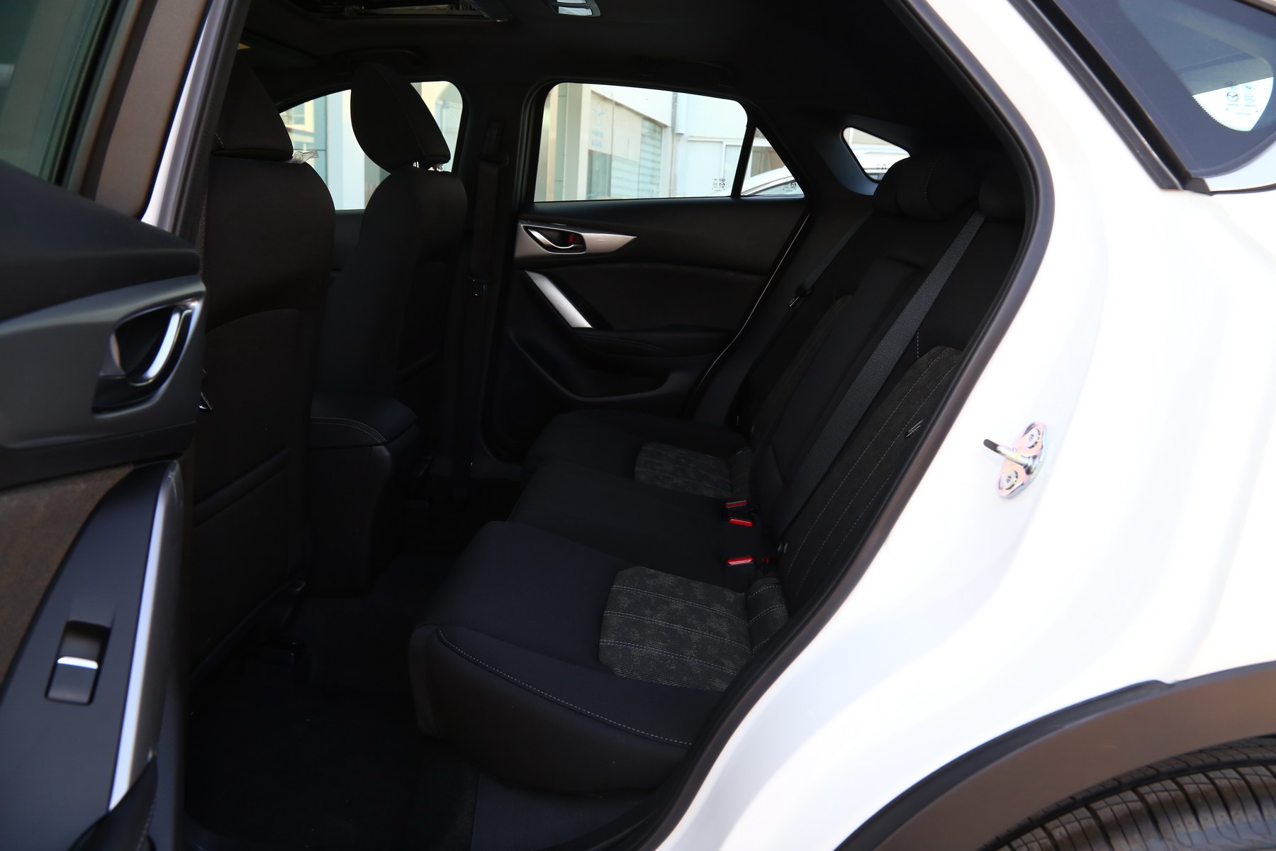 2018款马自达CX-4 2.0L自动两驱蓝天活力版